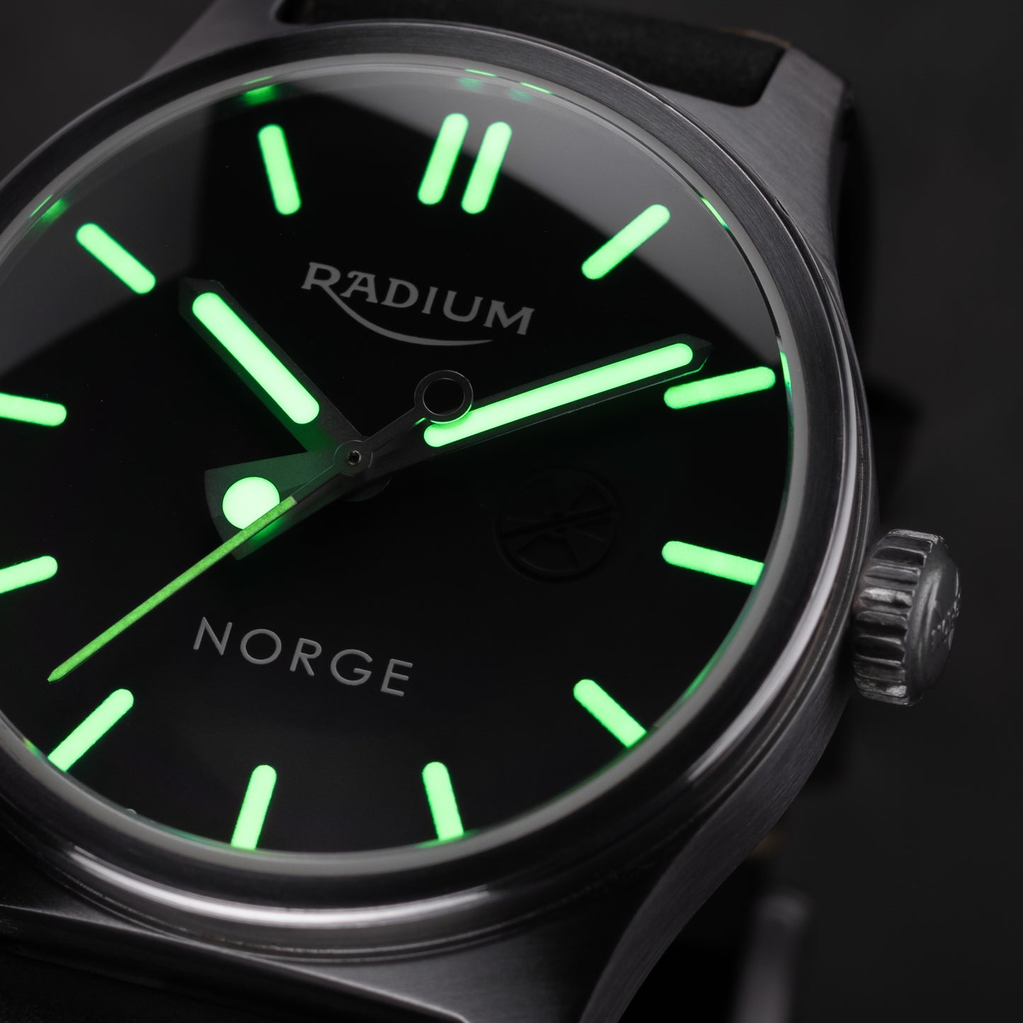 Radium Syrefast Stål - Tabak