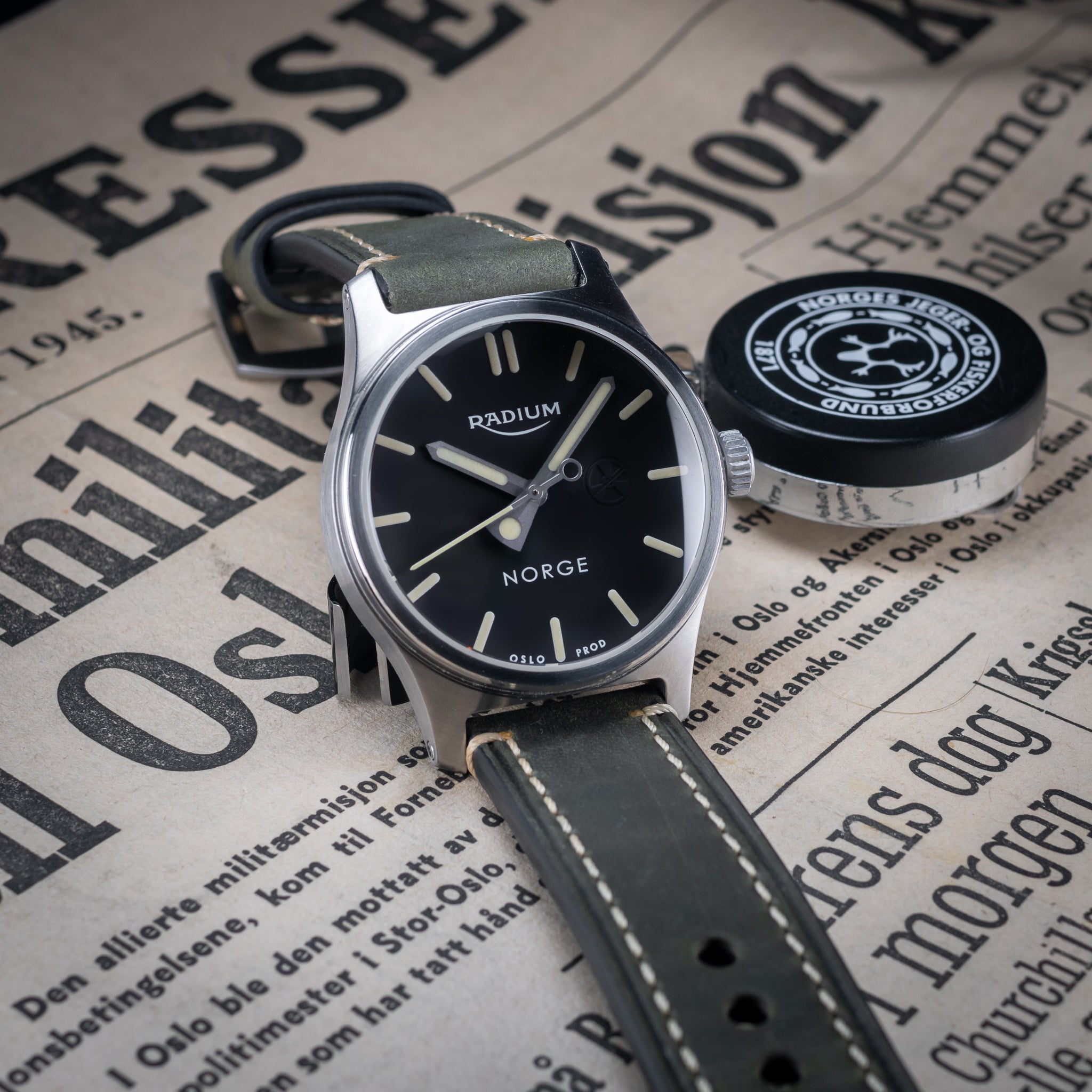 RADIUM ACID-RESISTANT STEEL: A FIELD-TESTED DRESS WATCH.