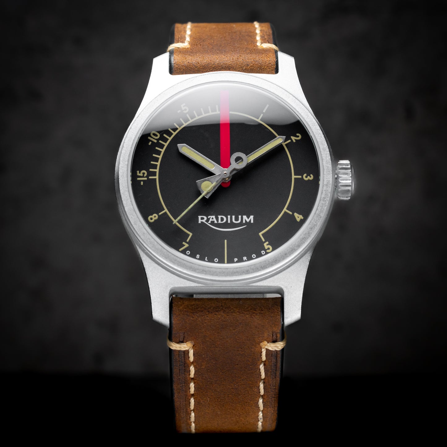 .38 Radium Sabotør IV - Tobacco: A Nod to Vintage Audio Gear, Crafted for the Modern Timekeeper